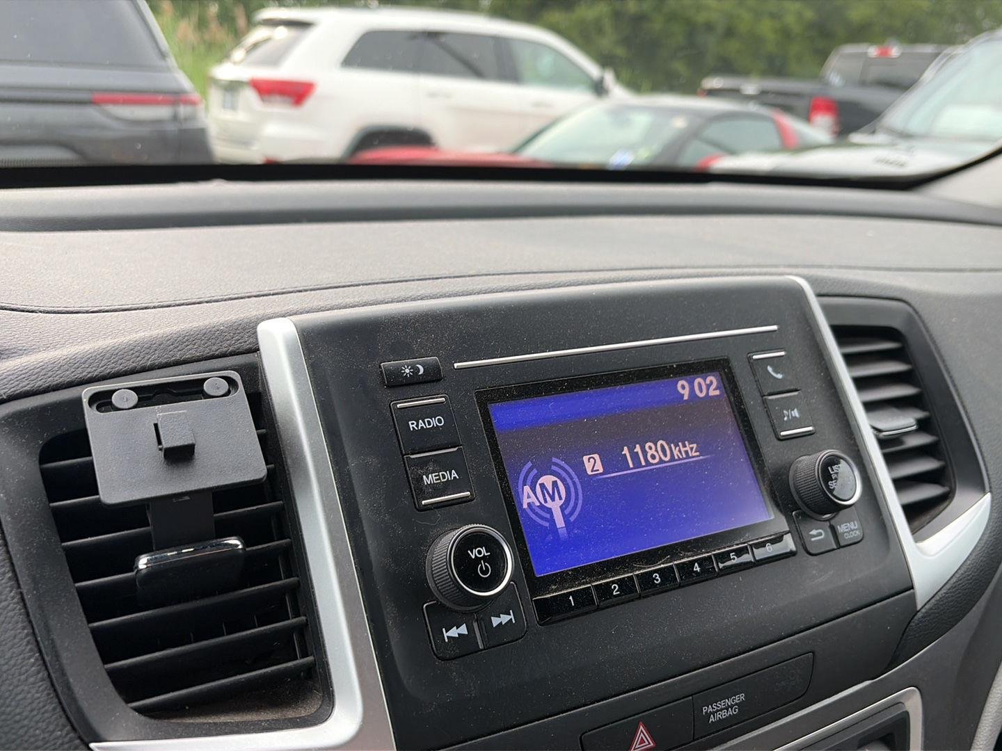 Used 2019 Lunar Silver Metallic Honda RTL image 10