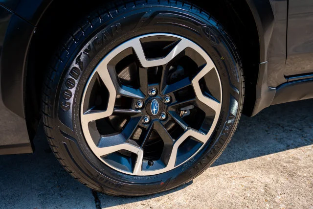 Used 2017 Dark Gray Metallic Subaru Limited image 14
