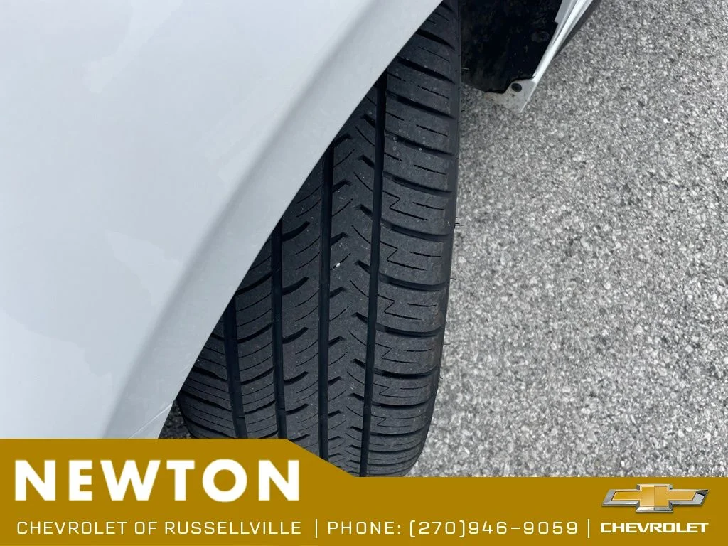 Used 2024 White Kia GT image 46