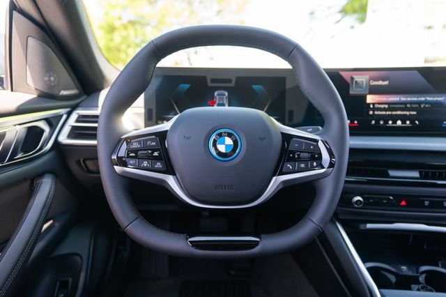 New 2026 Skyscraper Grey Metallic BMW xDrive40 image 16