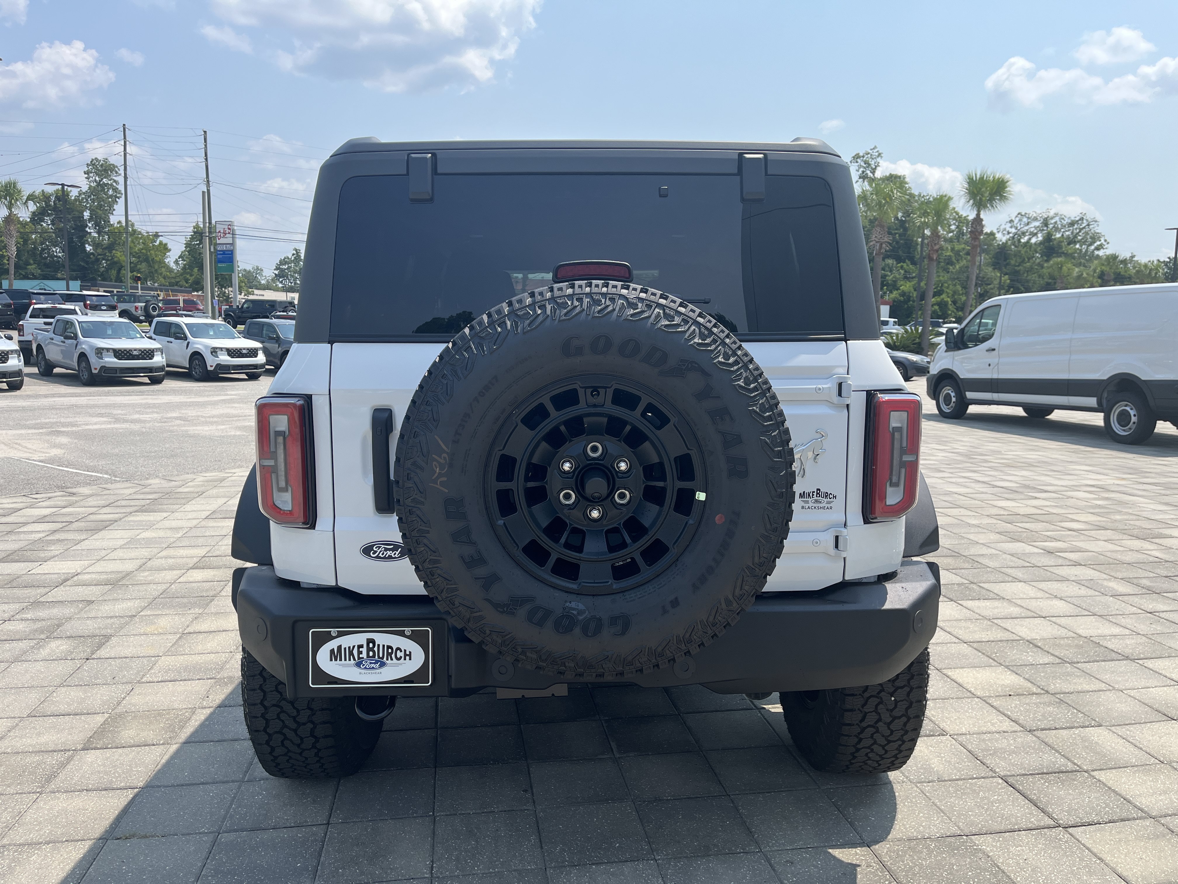 New 2026 Oxford White Ford Outer Banks® image 5