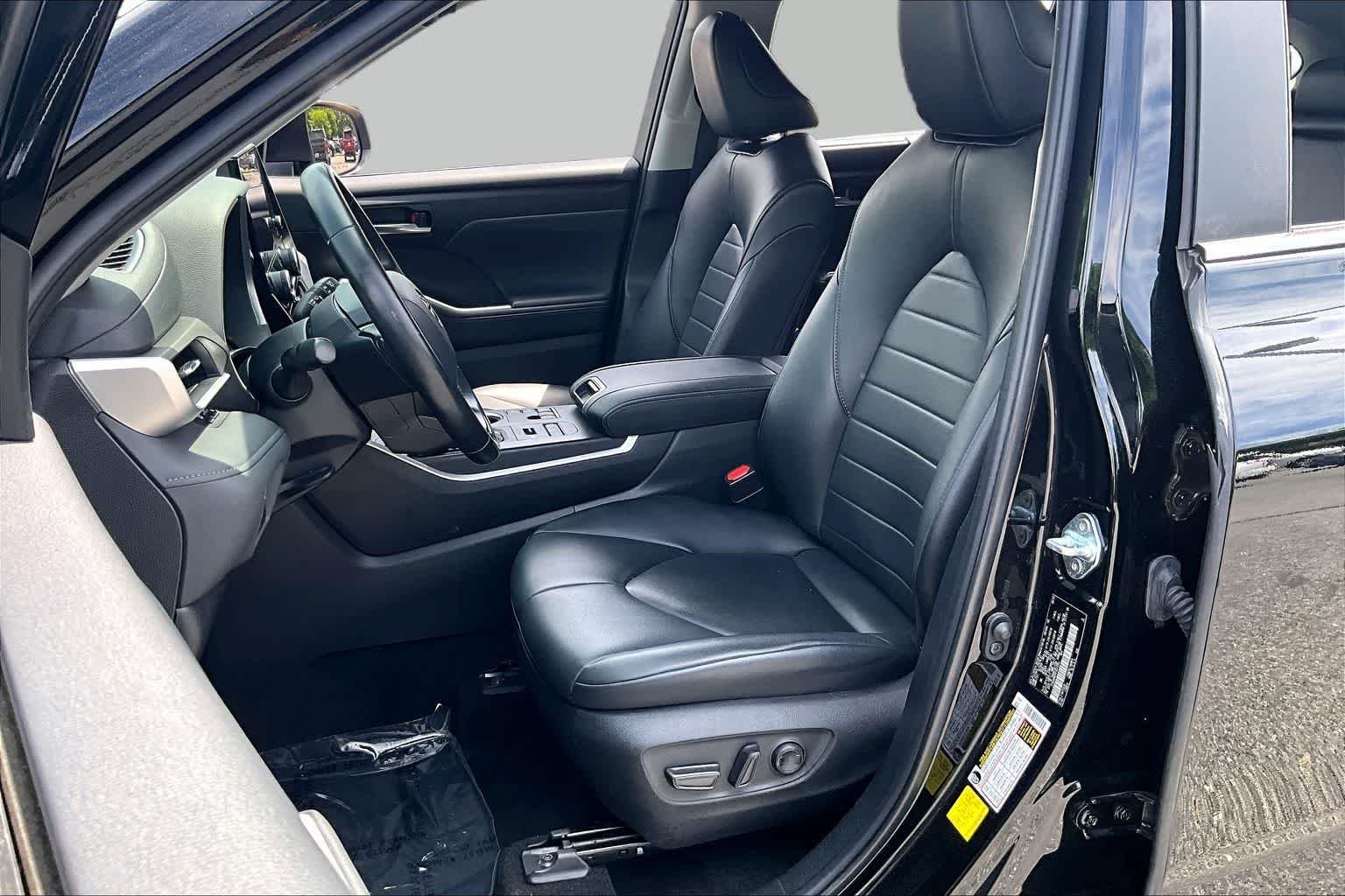 Used 2023 Midnight Black Metallic Toyota XLE image 8