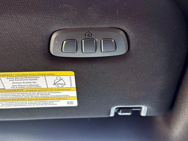 Used 2025 Silver Ford Lariat image 29