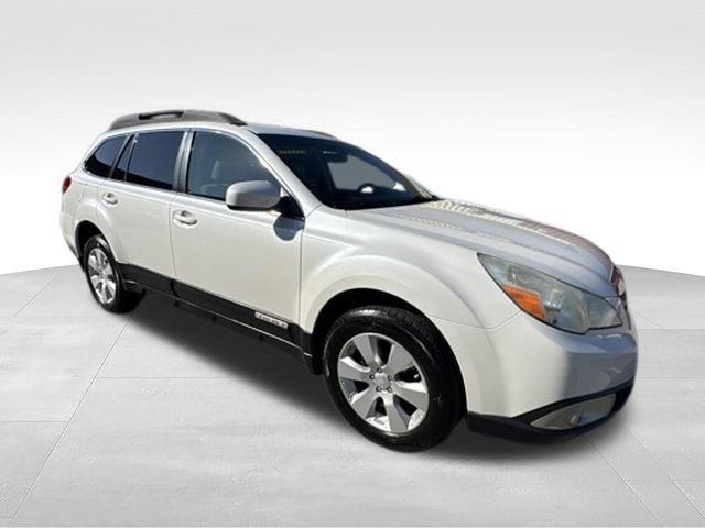 Used 2010 White Subaru 2.5i Premium image 1