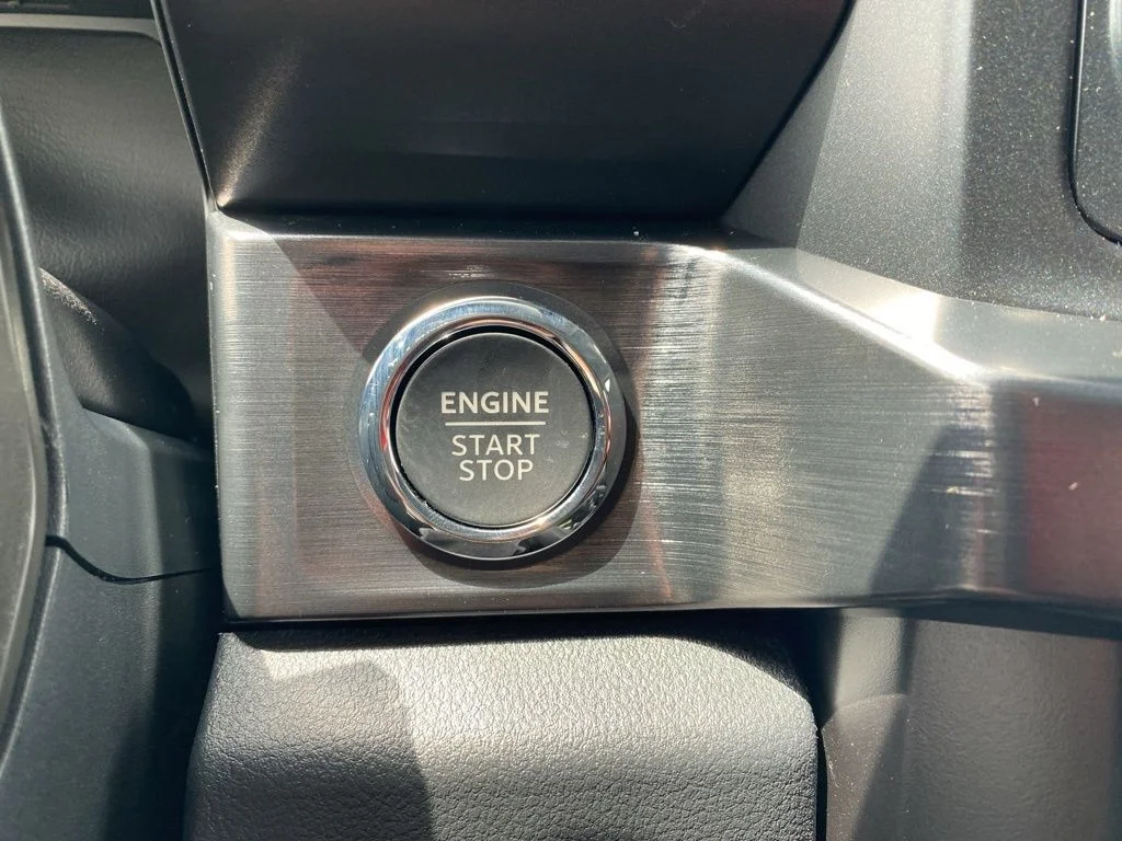 New 2026 Agate Black Metallic Ford F-250® Lariat® image 23