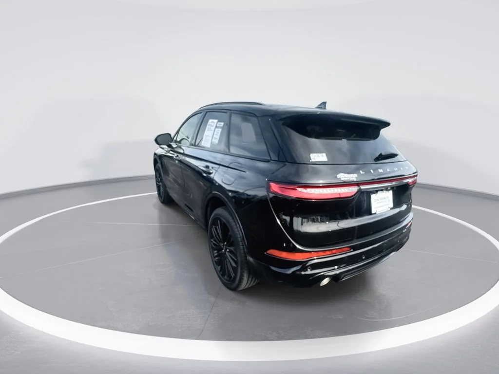 Used 2023 Black Lincoln Reserve image 6