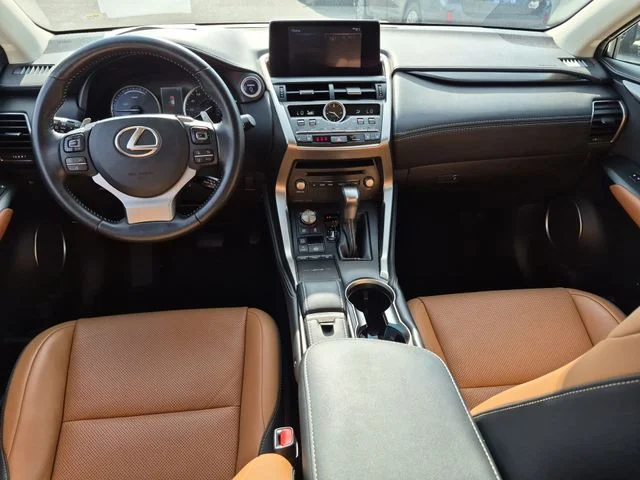 Used 2020 White Lexus 300h image 28