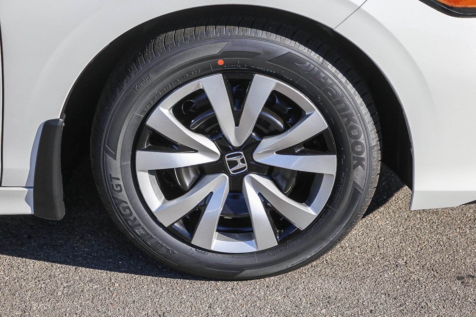 New 2026 Platinum White Pearl Honda LX image 10