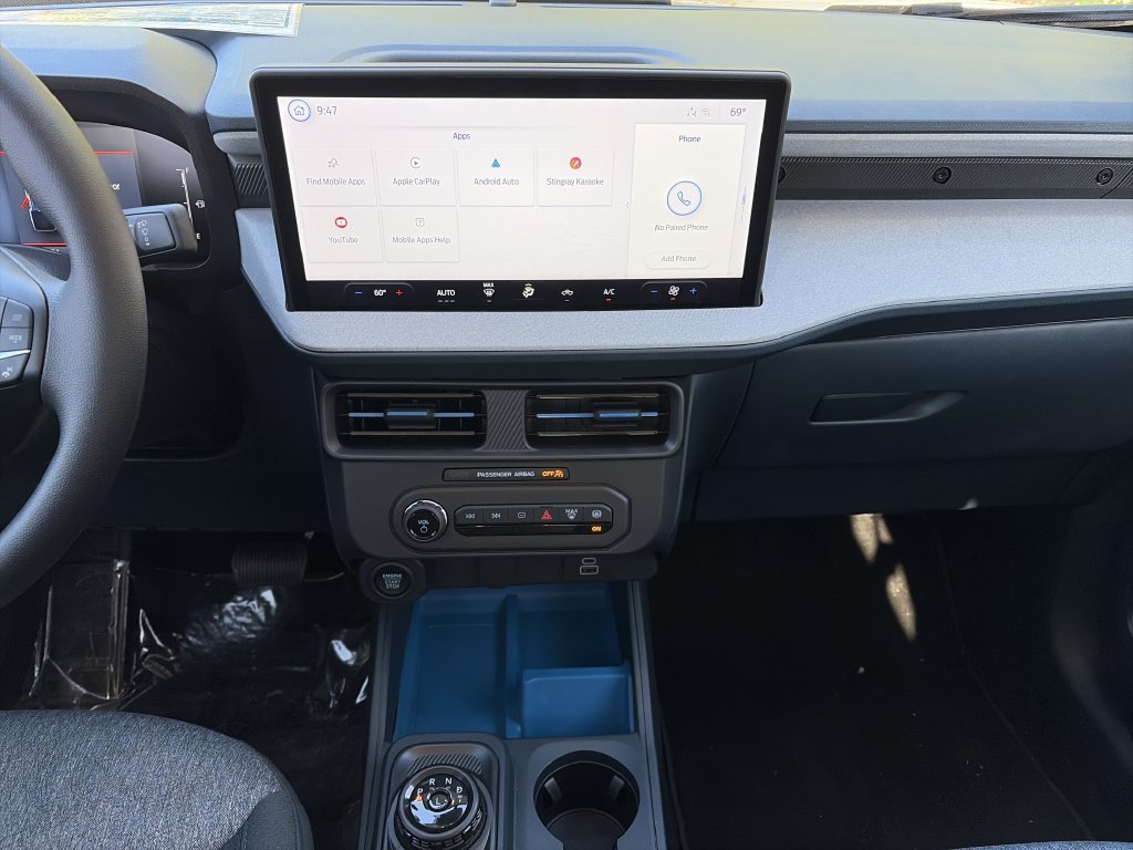 New 2026 Oxford White Ford XLT image 15