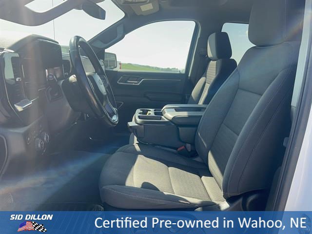 Used 2024 Summit White Chevrolet LT image 9
