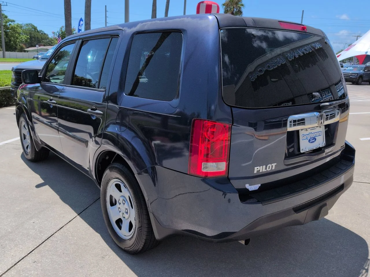 Used 2015 Obsidian Blue Honda LX image 6
