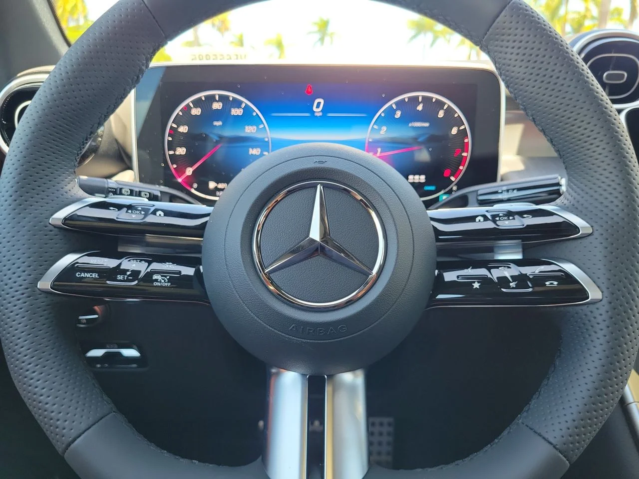 New 2027 Polar White Mercedes-Benz GLC 300 image 30