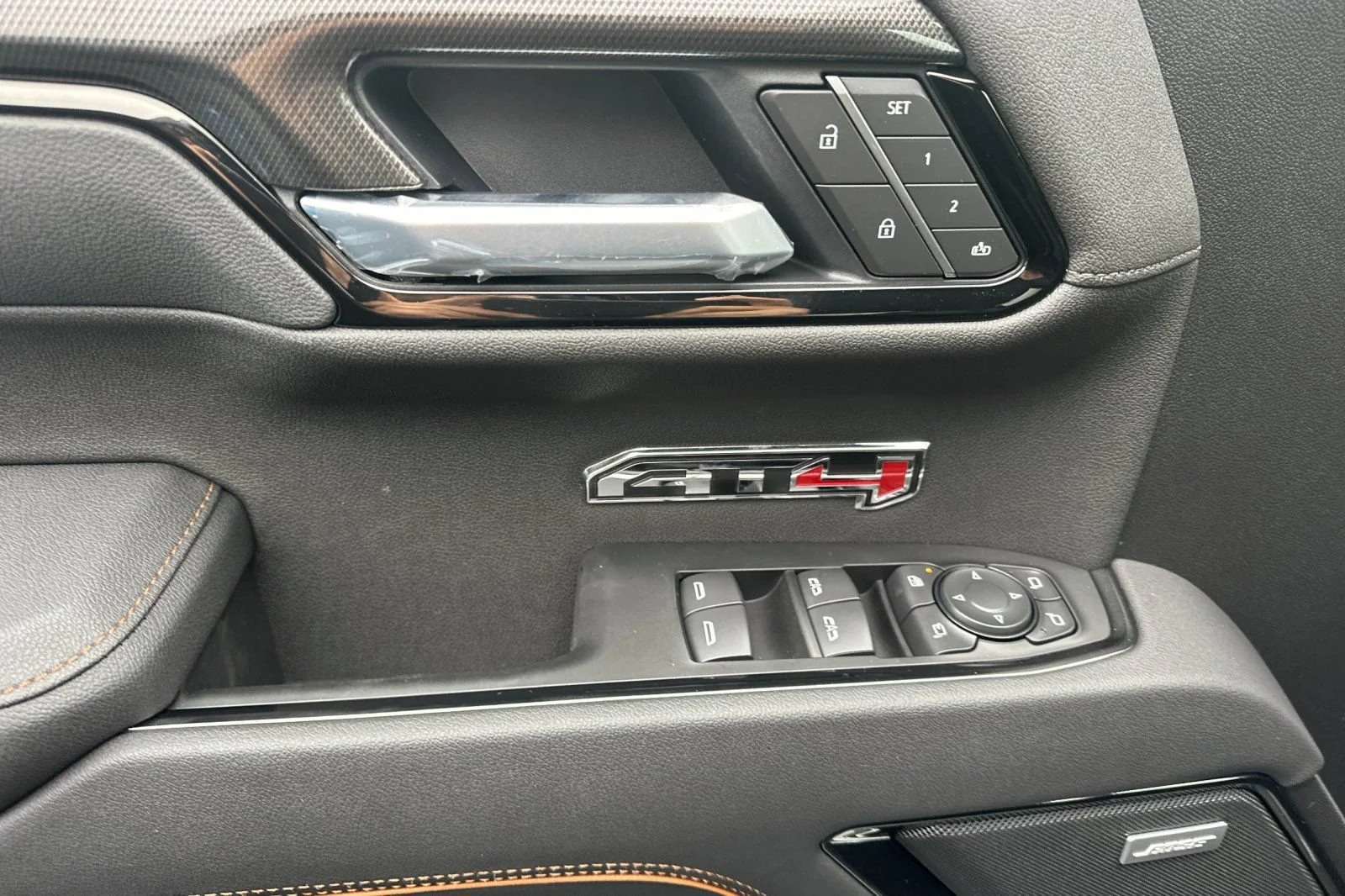 2026 GMC Sierra 1500 AT4 - Photo 9