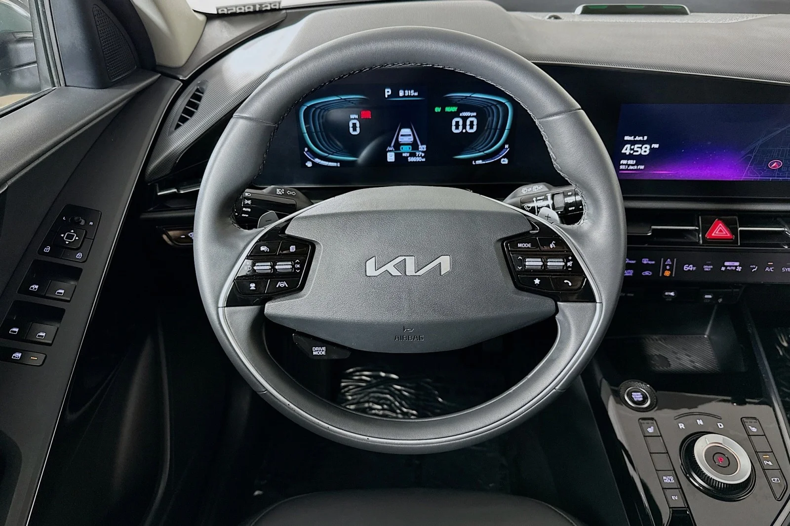 Used 2023 Cityscape Green Kia EX image 5