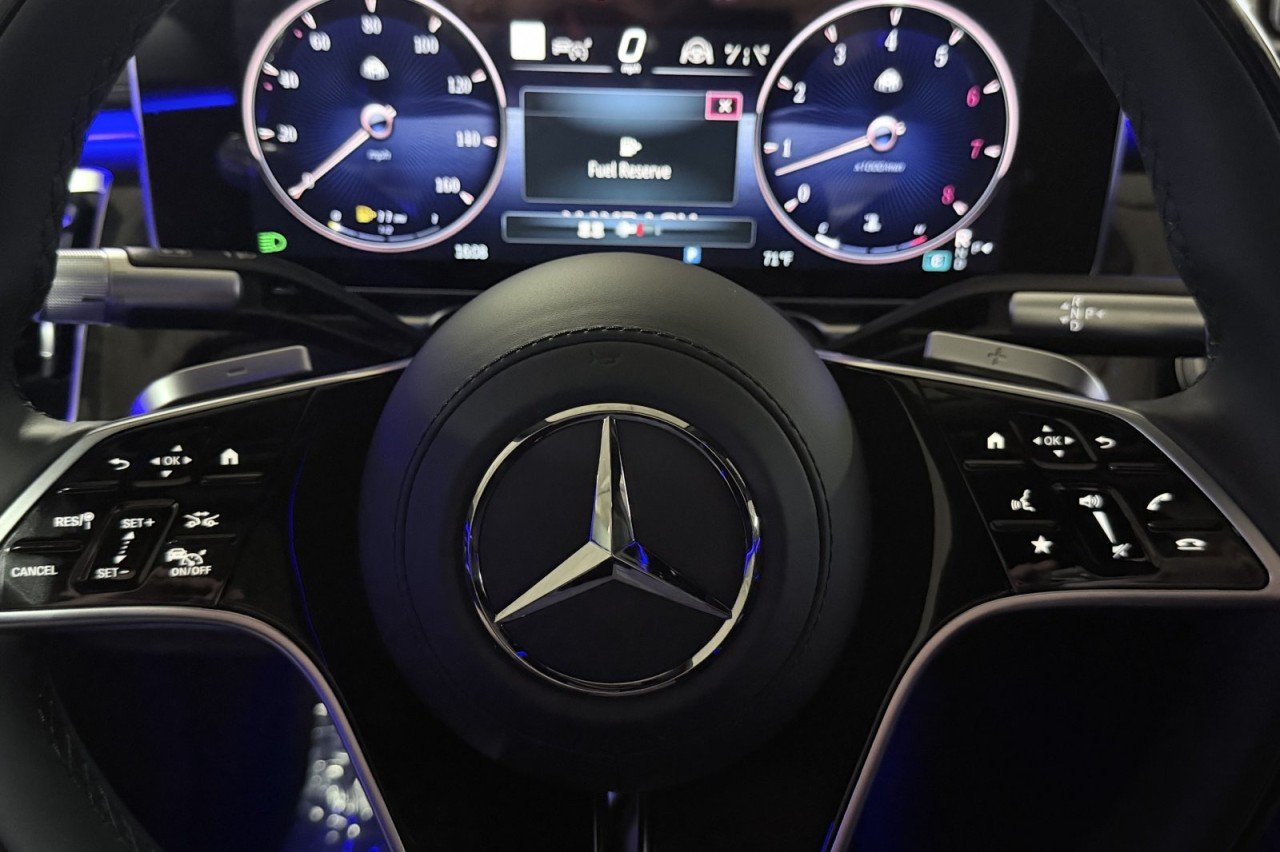 New 2026 Obsidian Black Metallic Mercedes-Benz Maybach S 680 4MATIC® Sedan image 21