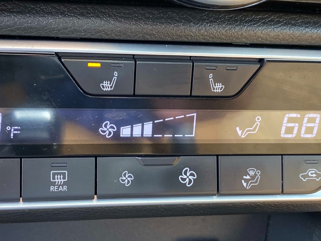 Used 2021 Blue Nissan SV image 16