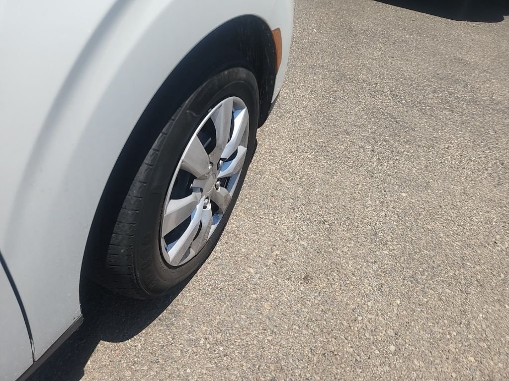 Used 2020 White Kia LX image 15