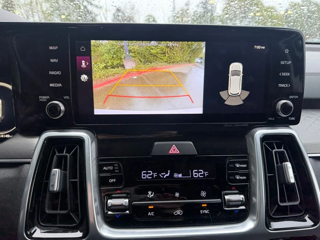 Used 2023 Glacial White Pearl Kia SX image 21