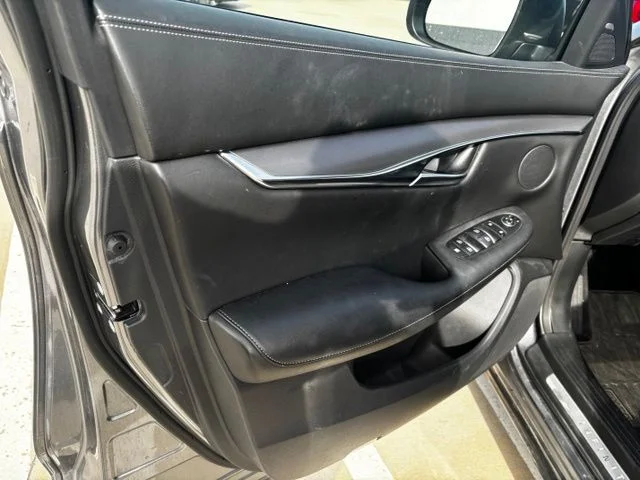 Used 2024 Gray INFINITI PURE image 9