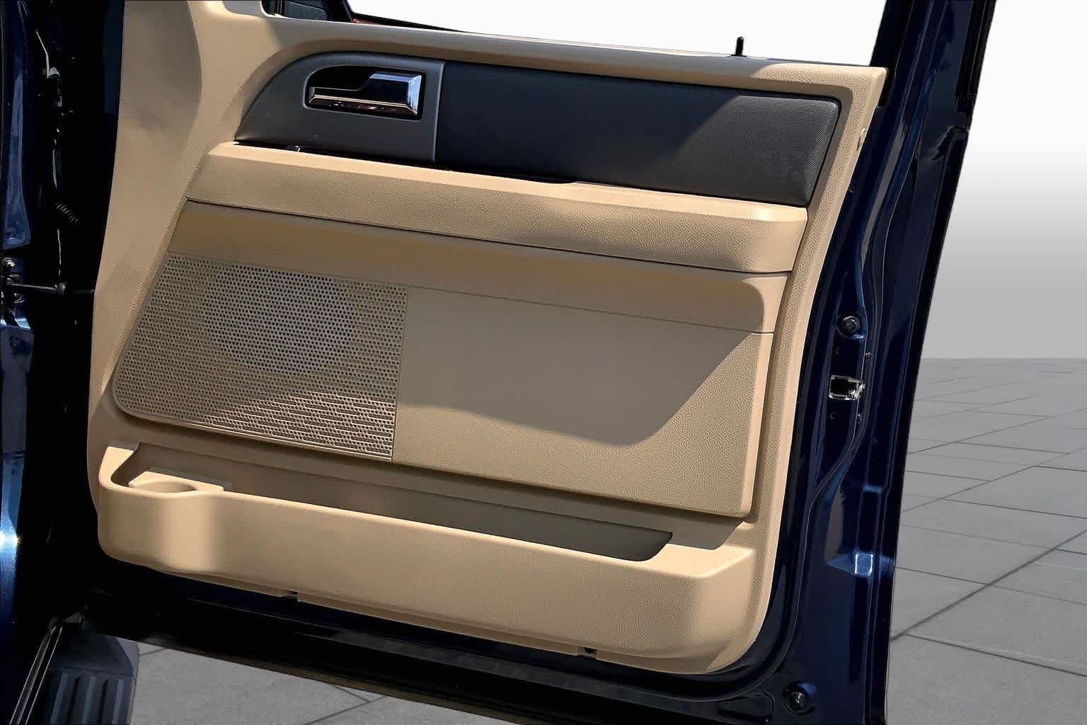 Used 2013 Blue Jeans Metallic Ford XLT image 22