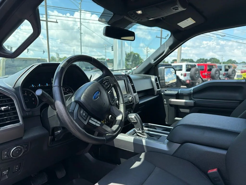 Used 2019 White Ford XLT image 32