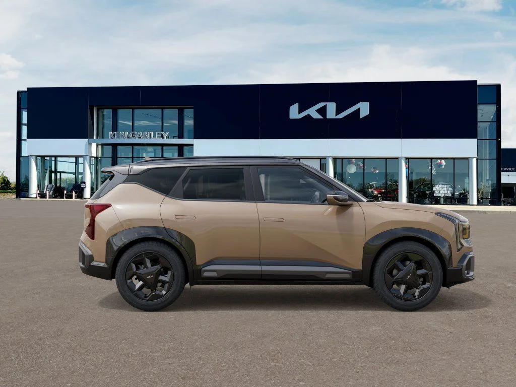 New 2027 Terrain Brown / Black Roof Kia X-Line image 7