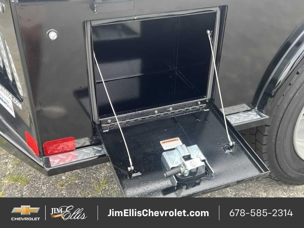 New 2024 Summit White Chevrolet Work Truck image 5