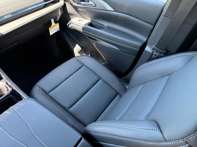 New 2026 Summit White Chevrolet LT image 10