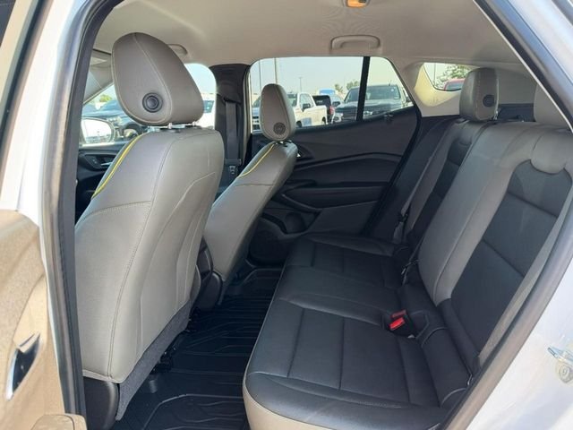 Used 2024 Summit White Chevrolet ACTIV image 35