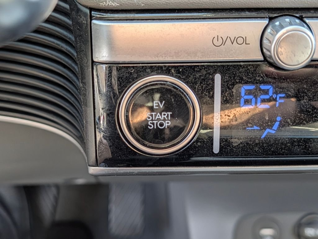 2024 Hyundai IONIQ 5 SEL - Photo 28