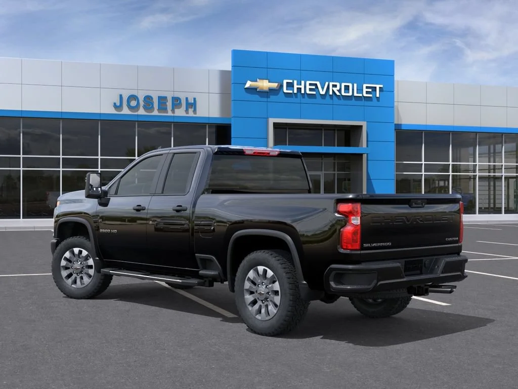 2026 Chevrolet Silverado 2500 HD Custom - Photo 4