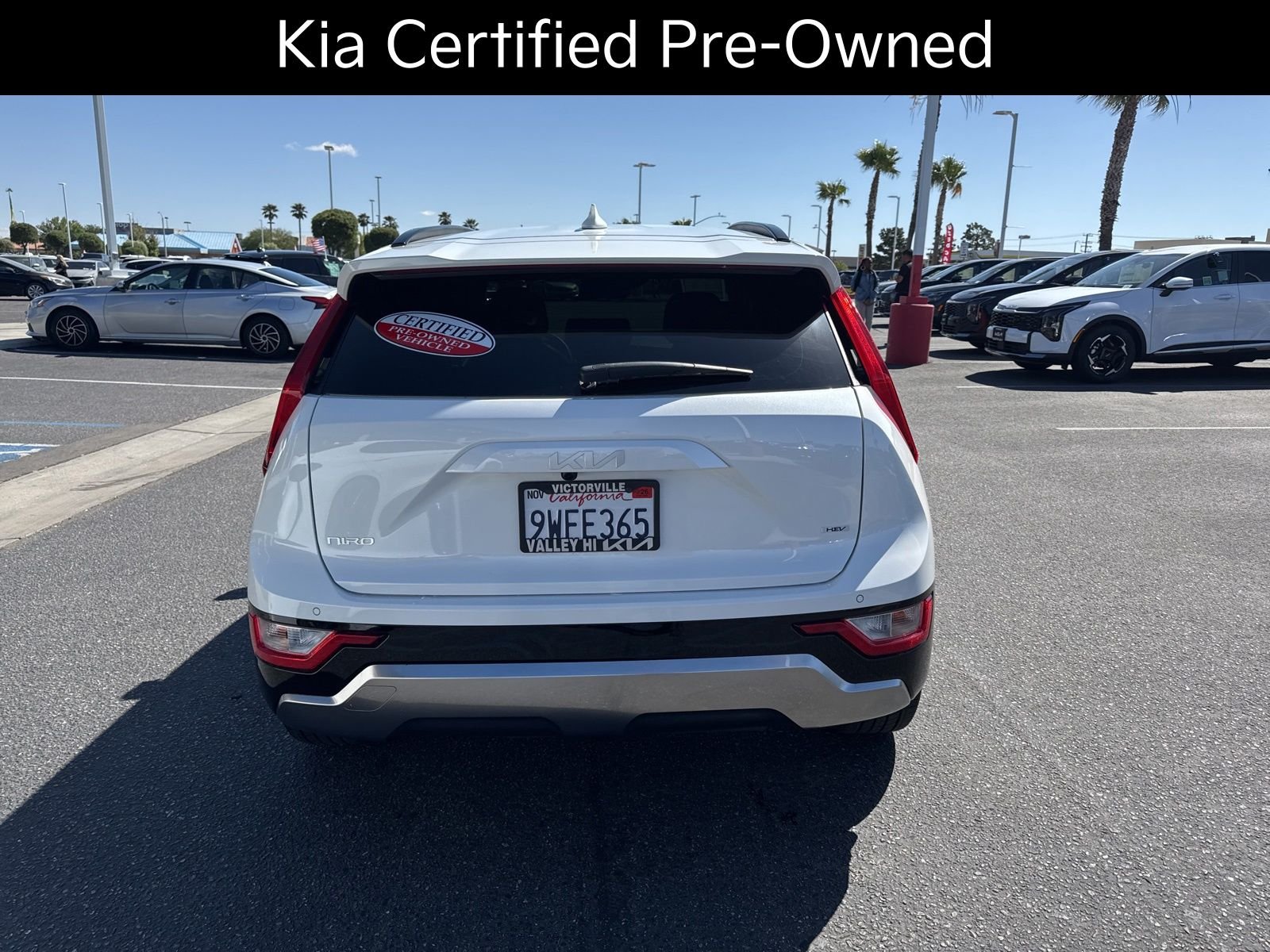 2025 Kia Niro EX Touring - Photo 11