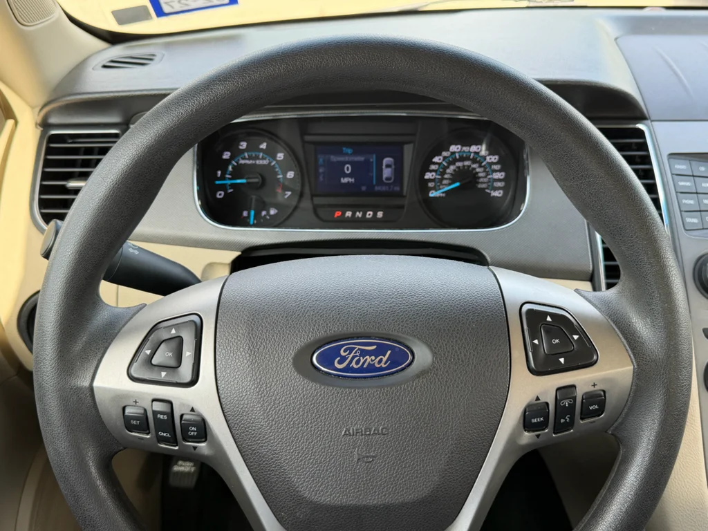 Used 2016 Oxford White Ford SE image 12