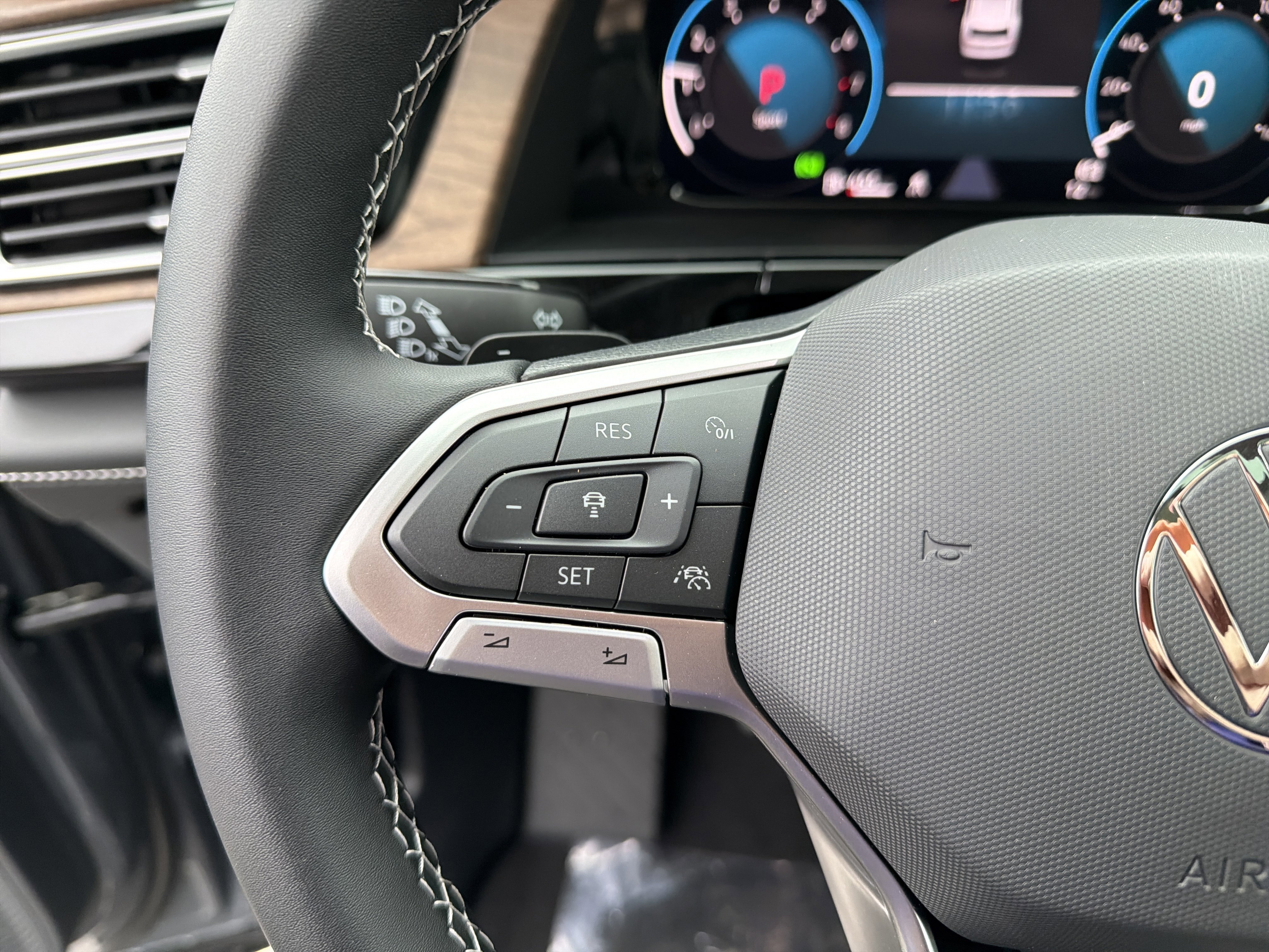 New 2026 Pure Gray Volkswagen 2.0T SE w/Technology image 16