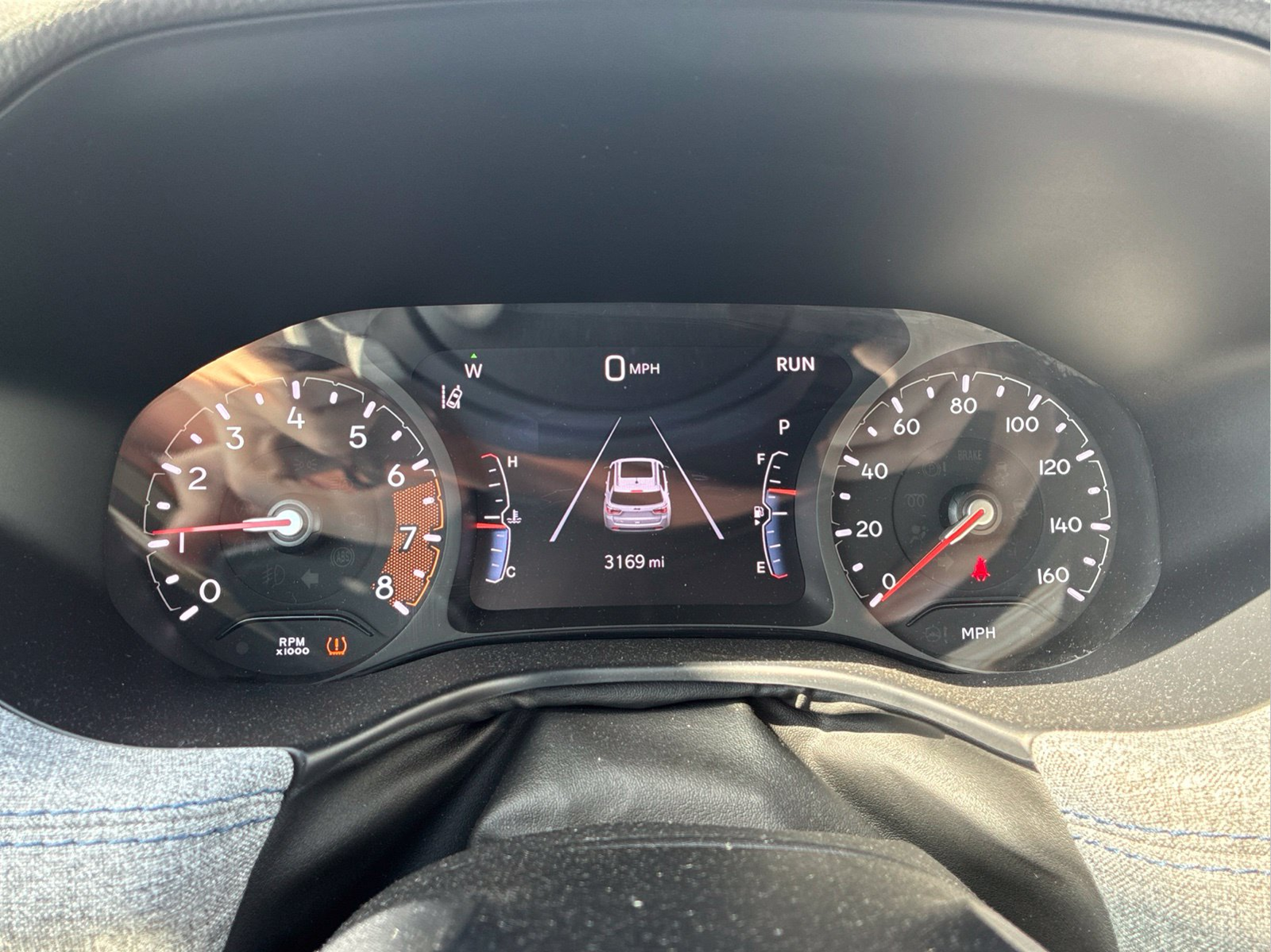 Used 2025 Silver Jeep Latitude image 25
