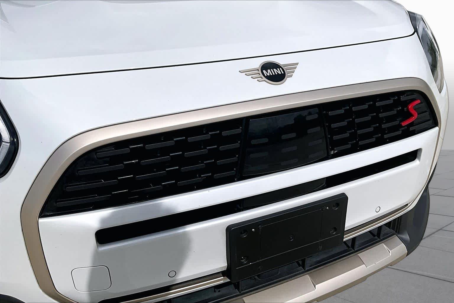 Used 2025 Nanuq White Metallic MINI S image 29