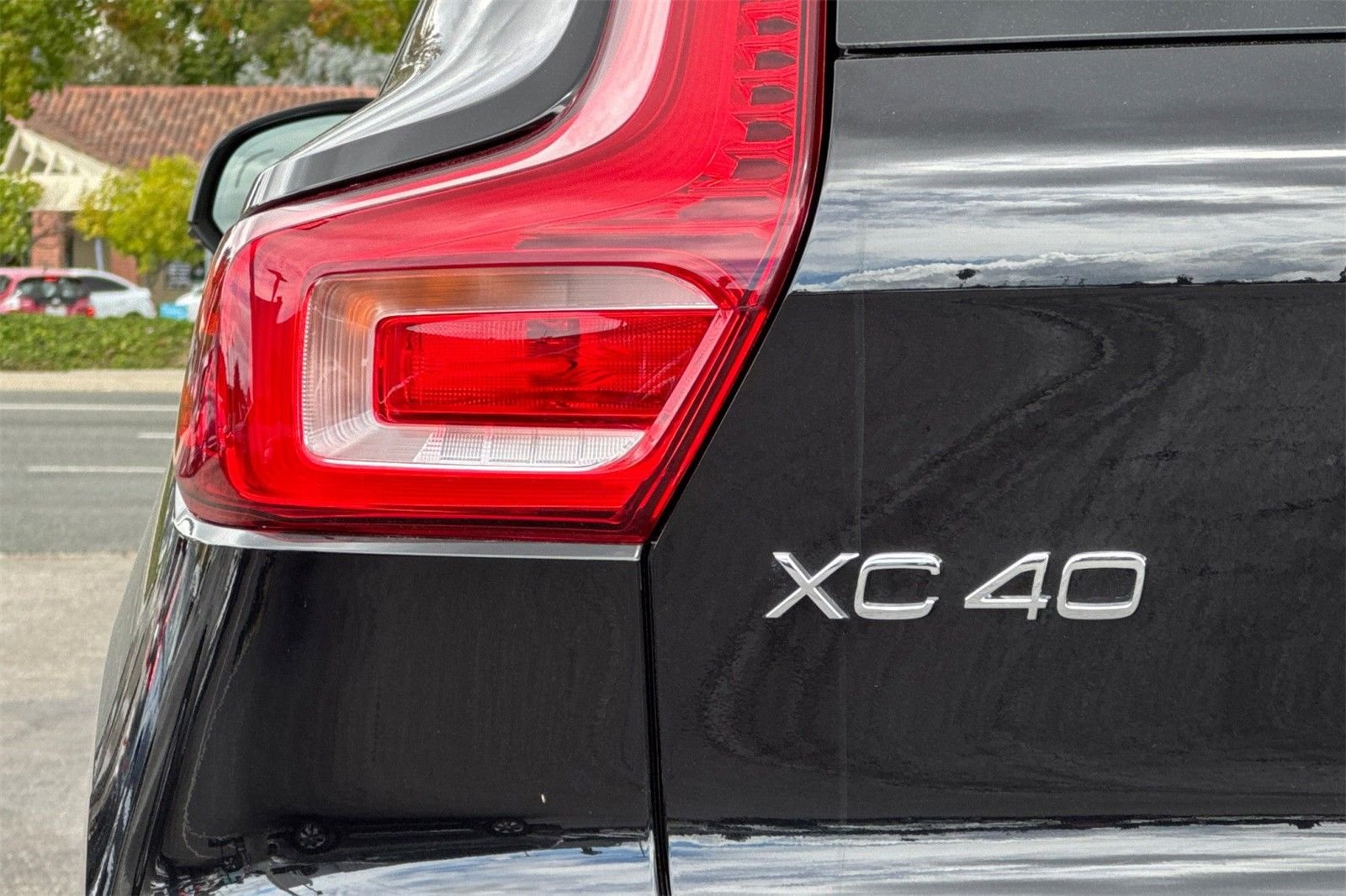 2025 Volvo XC40 Core - Photo 27