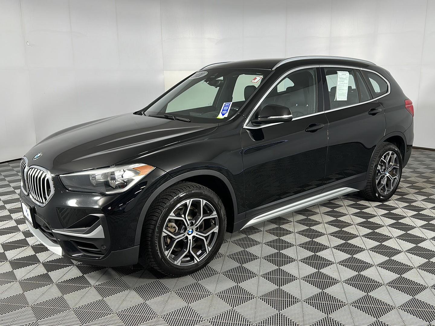 Used 2021 Jet Black BMW xDrive28i image 4