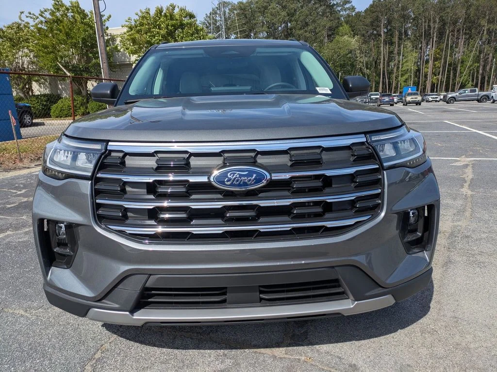 New 2026 Carbonized Gray Metallic Ford Active image 9