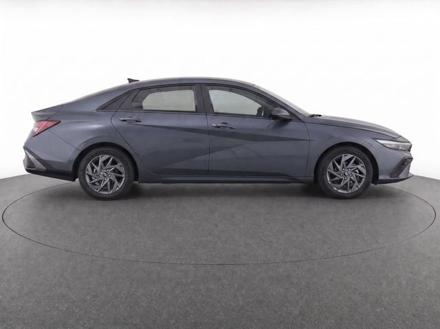 Certified Used 2024 Gray Hyundai SEL image 4