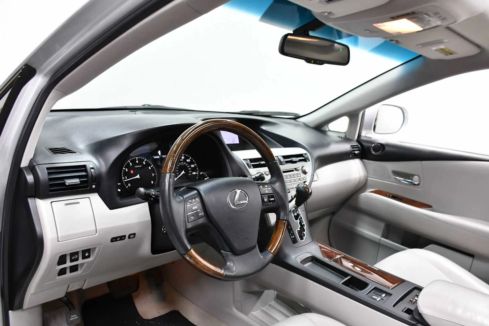 Used 2010 Tungsten Pearl Lexus  image 17