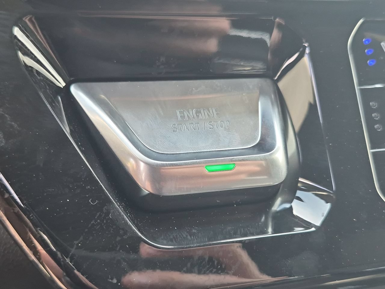 2026 GMC Sierra 2500HD Denali - Photo 17