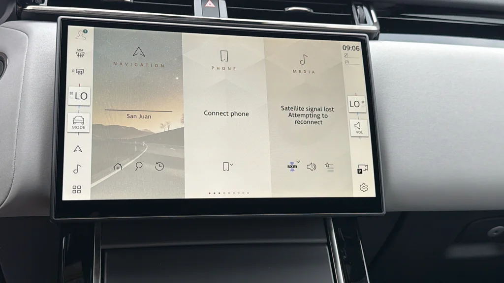 New 2026 White Land Rover S image 24