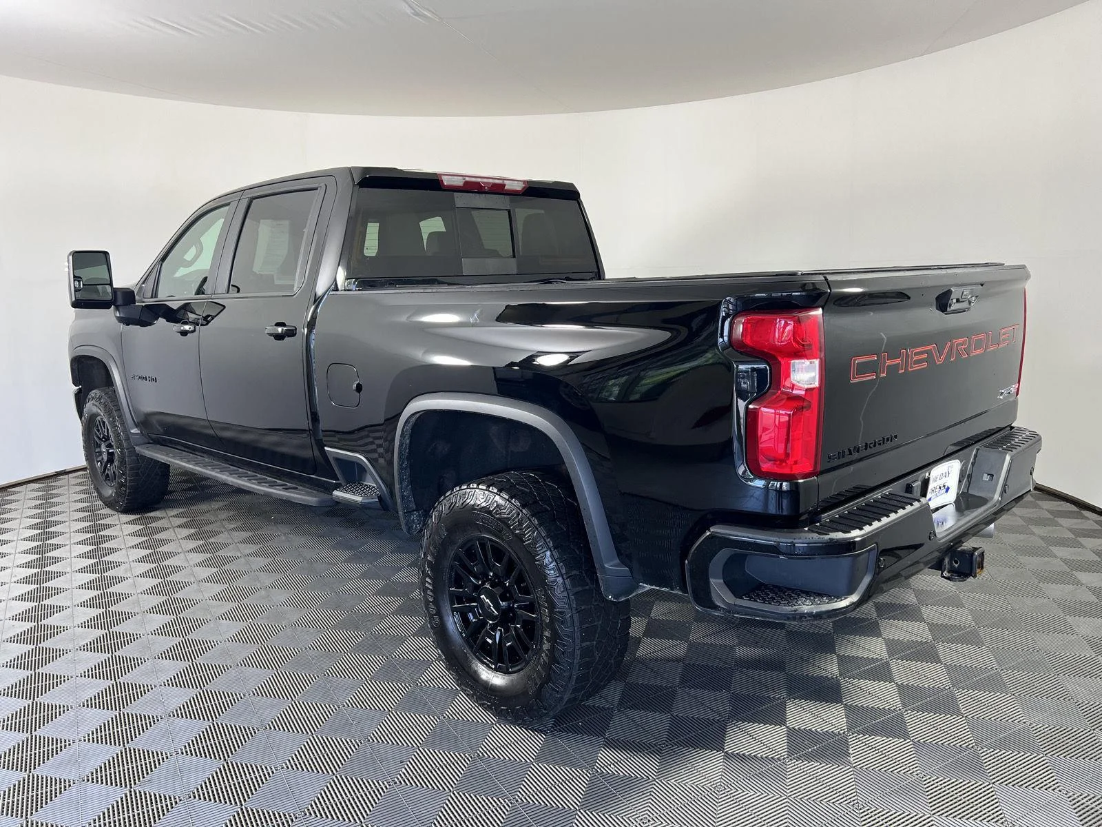 Used 2024 Black Chevrolet ZR2 image 30