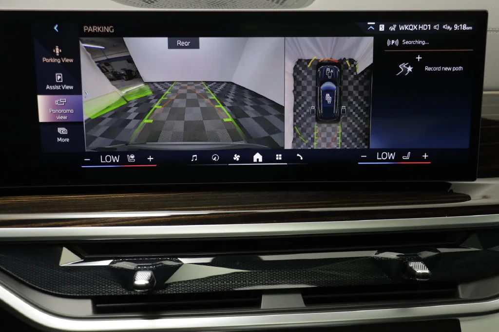 New 2026 BLACK SAPPHIRE BMW xDrive40i image 11
