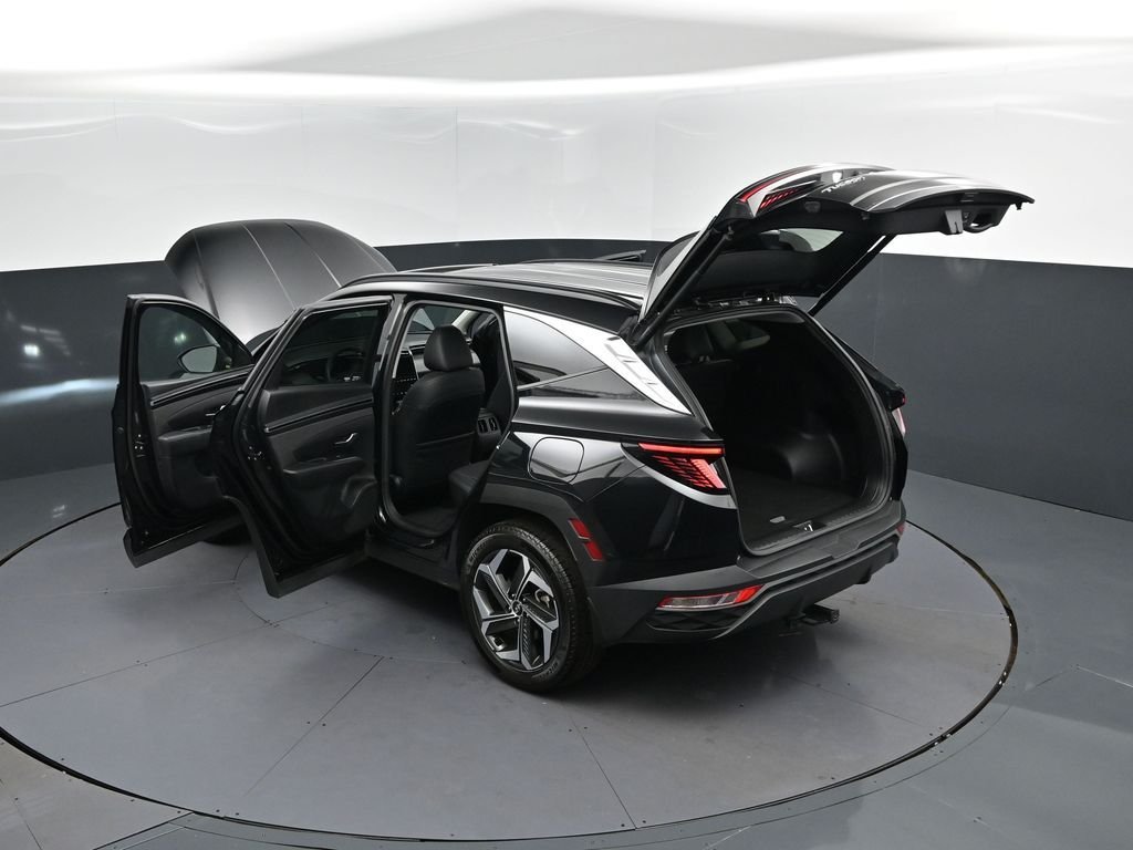 Used 2024 Black Hyundai SEL image 2