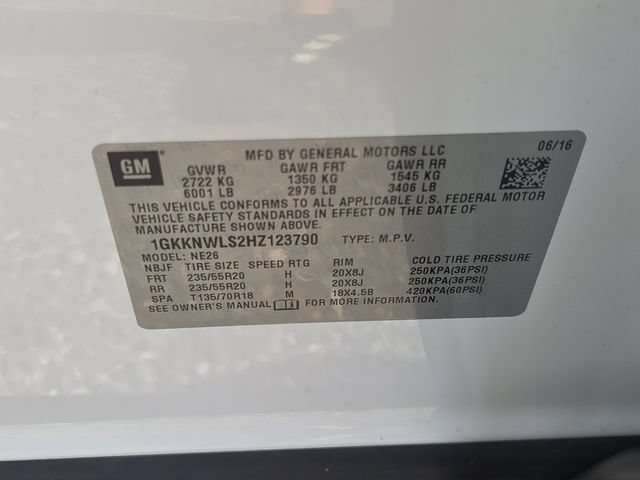 Used 2017 WHITE FROST TRICOAT GMC SLT image 7