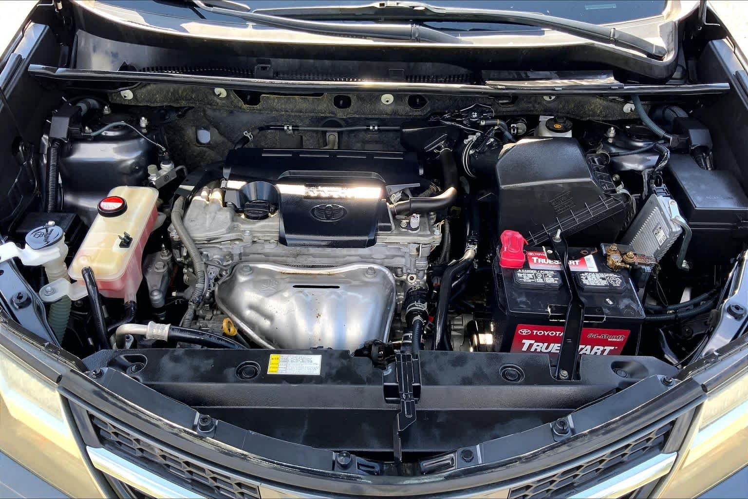 Used 2015 Magnetic Gray Metallic Toyota XLE image 30
