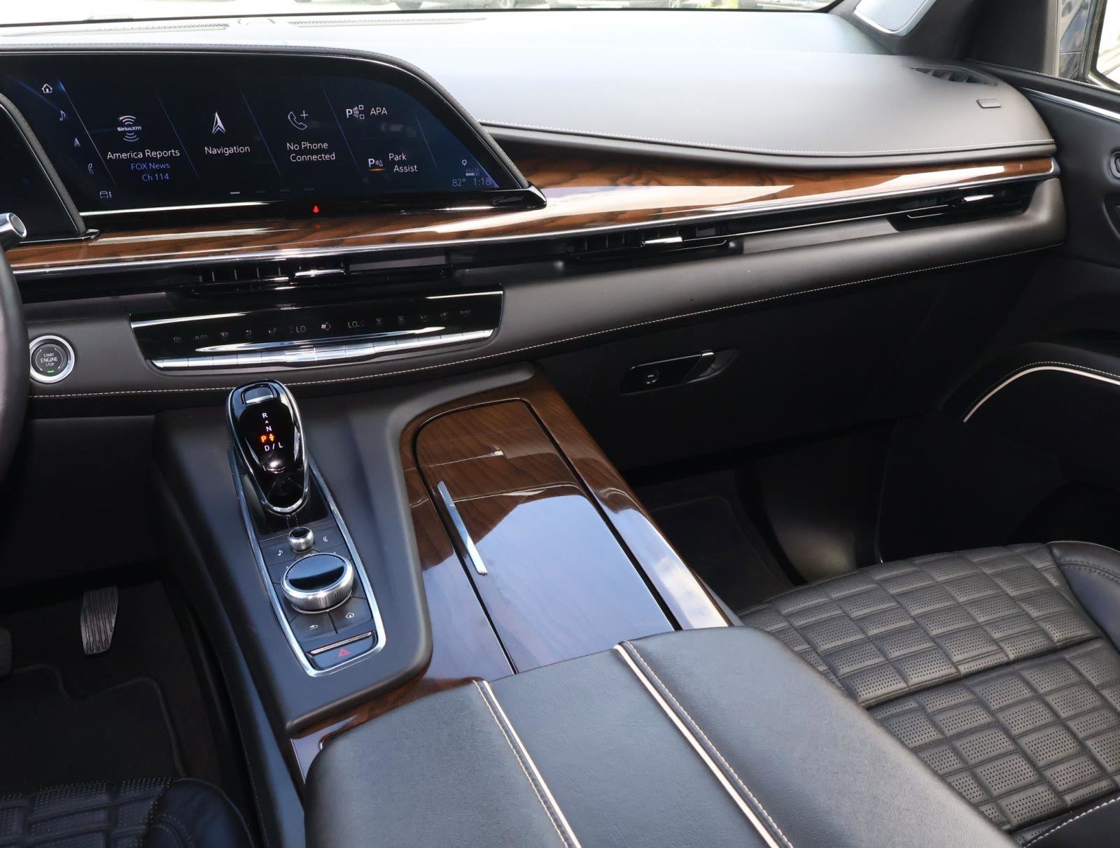 2024 Cadillac Escalade Sport Platinum - Photo 16