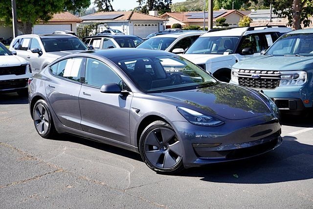 Used 2023  Tesla Base image 2